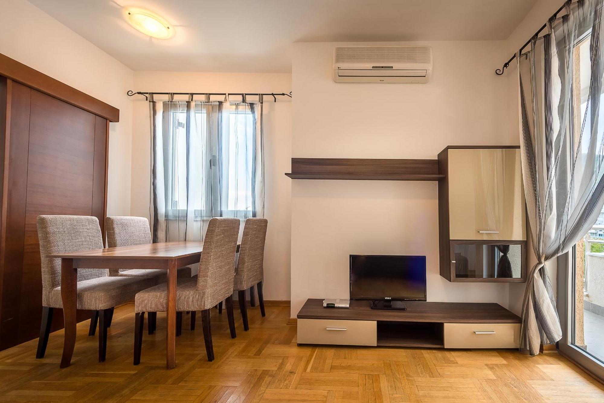 Apartments Montreal Budva Exterior photo
