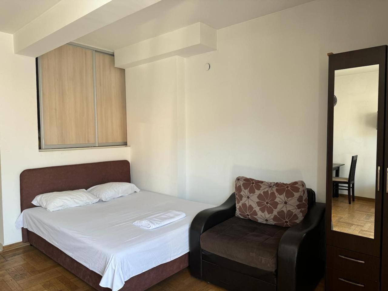 Apartments Montreal Budva Room photo
